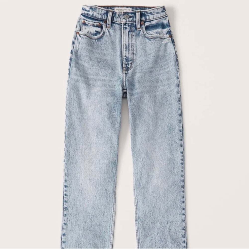 Abercrombie & Fitch The 90s Straight Ultra High Rise (35 R)